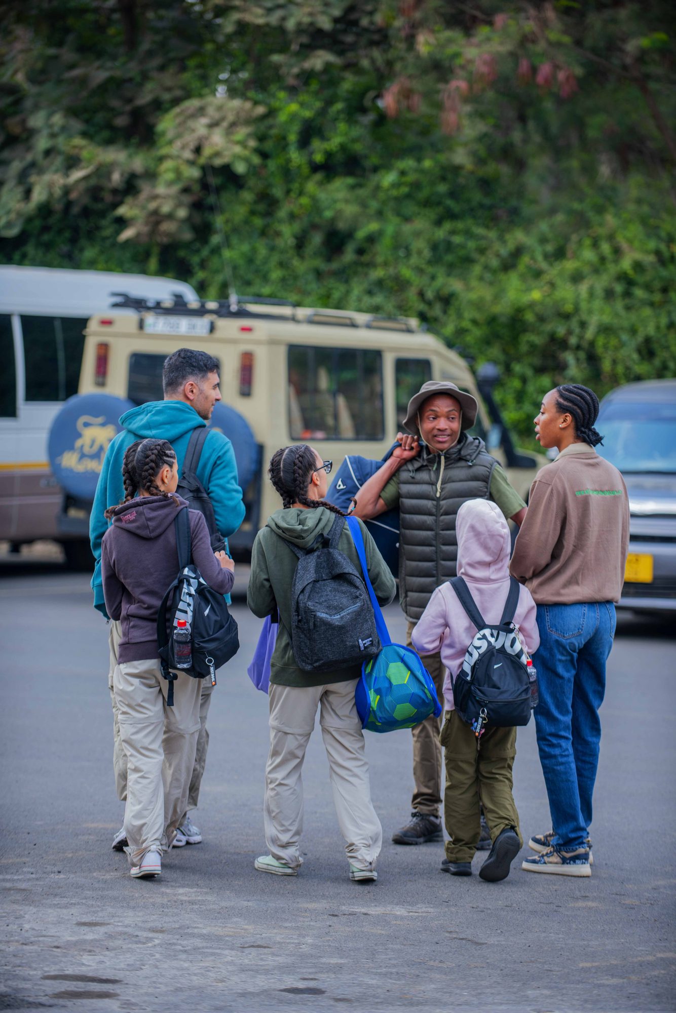 A relaxed moment with our guide before setting off