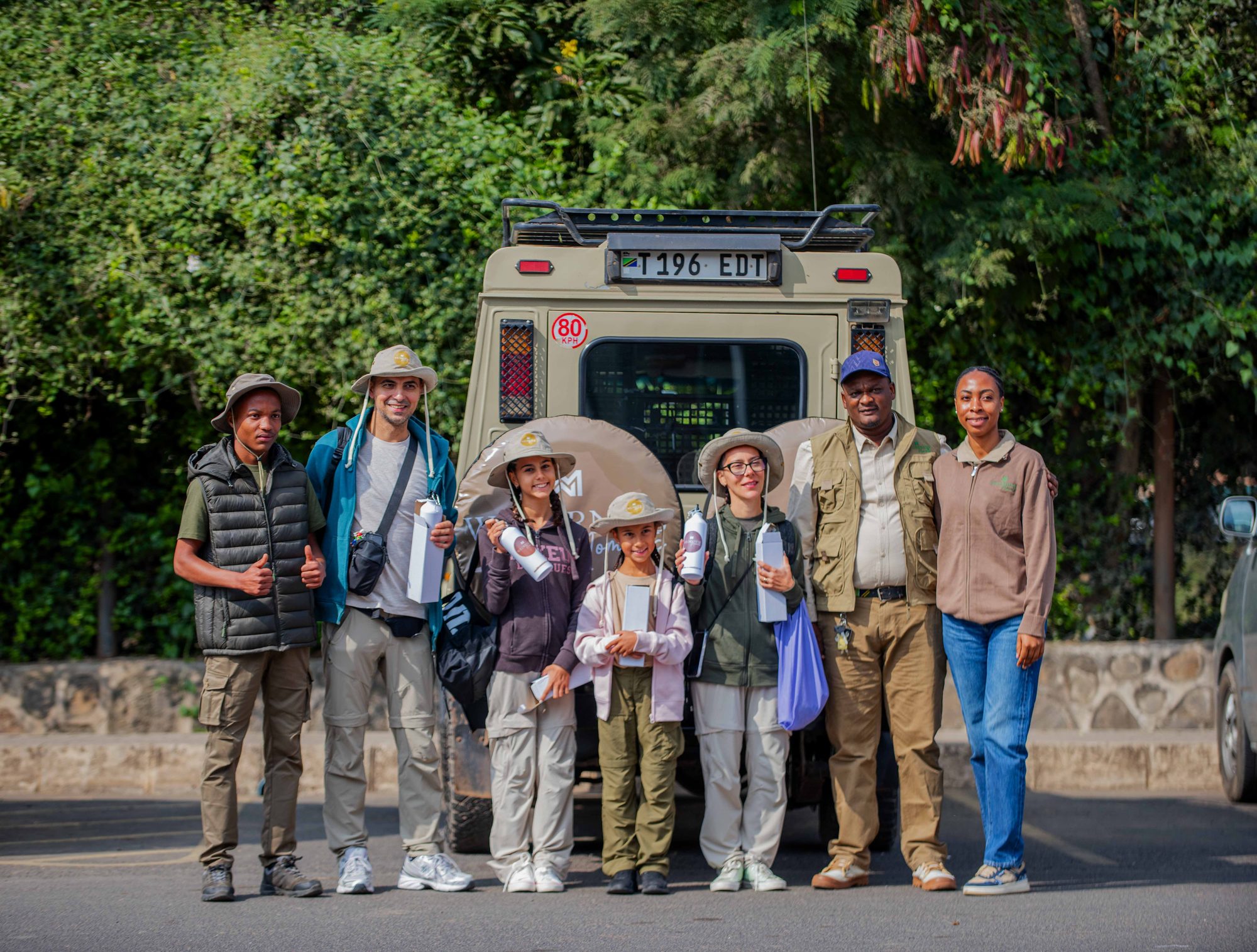 The team getting the vehicle ready for the day's game drive